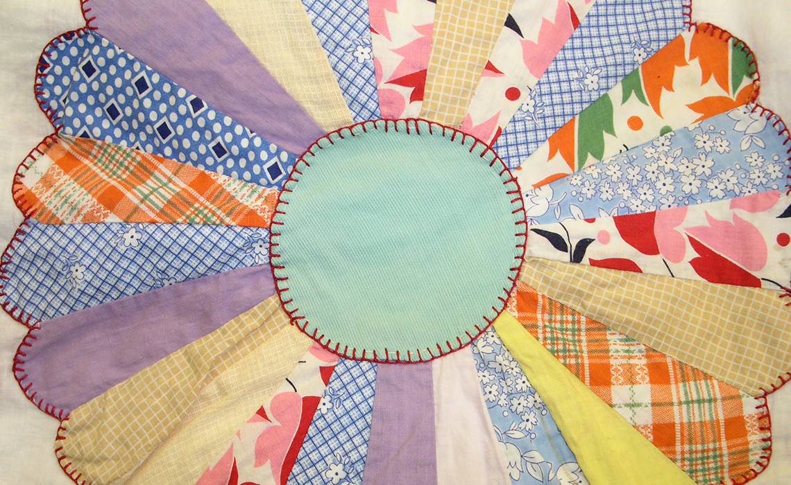 Quilt - Dresden Plate Pattern